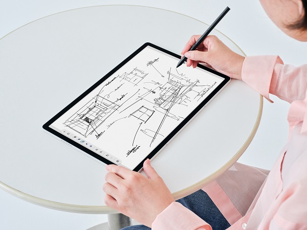 At the heart of MovinkPad Pro is the battery-free slim format Wacom Pro Pen 3